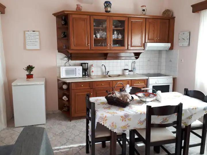 Masouri Square Apartment ภายนอก รูปภาพ