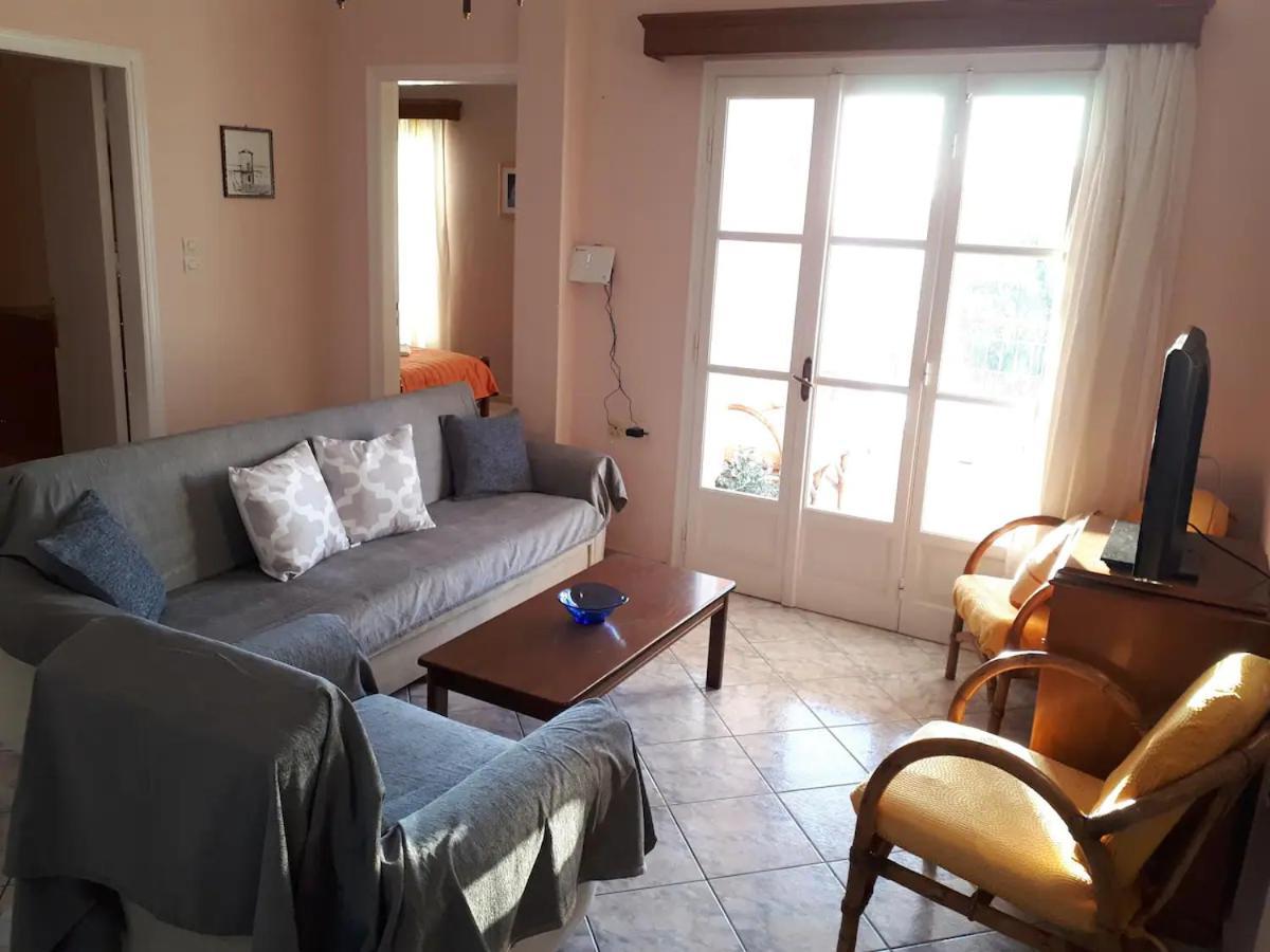 Masouri Square Apartment ภายนอก รูปภาพ